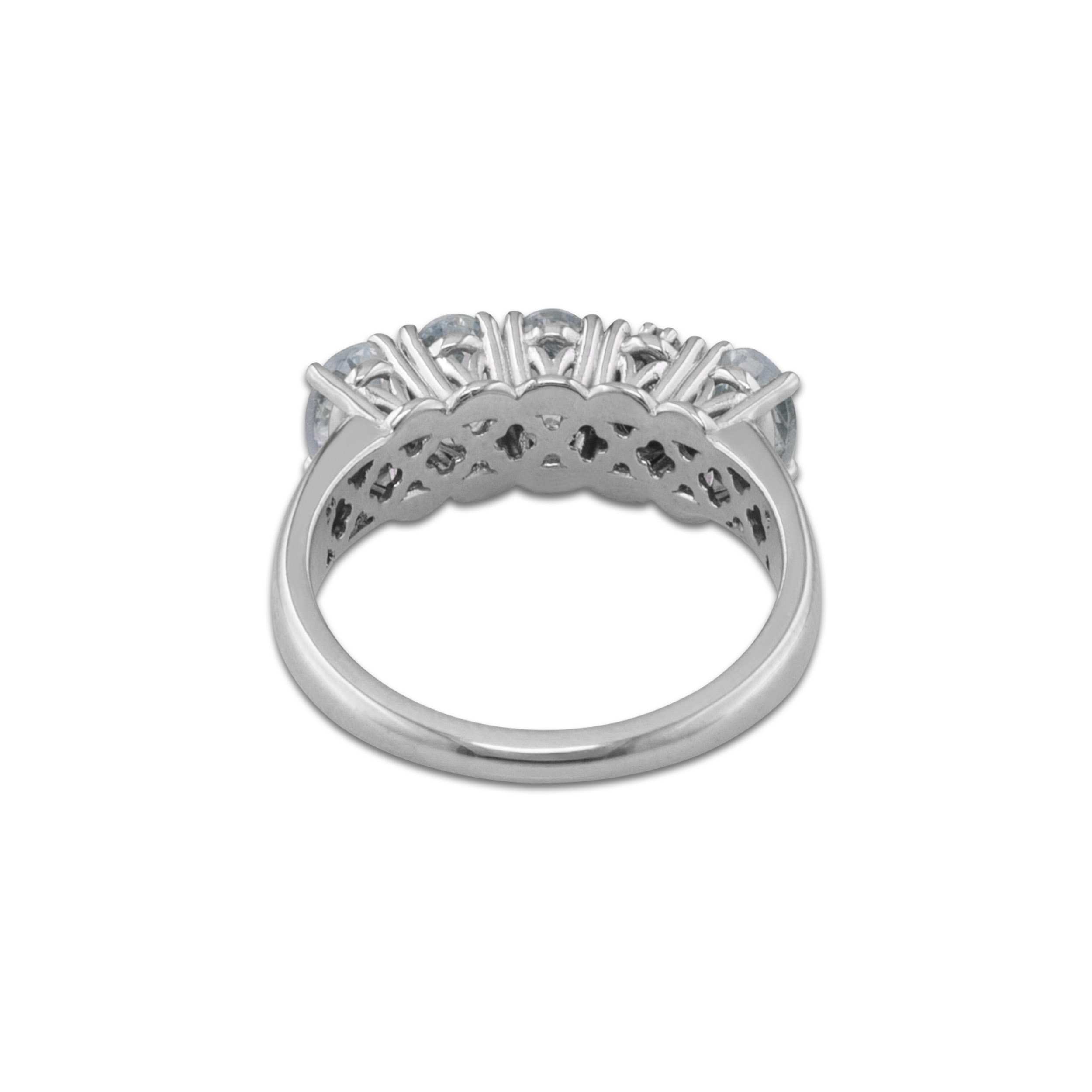 k18 white gold ring with aquamarines and diamonds